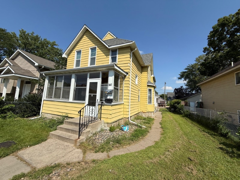 Foto principal - 347 4th Ave S