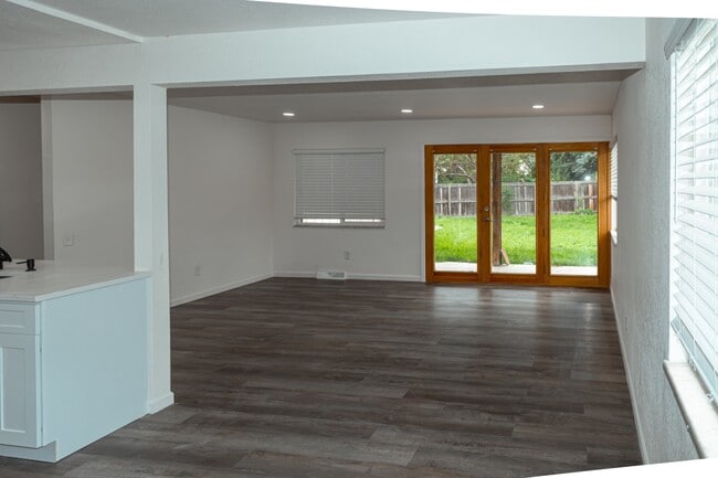 Foto del edificio - 7355 S Garfield Ct