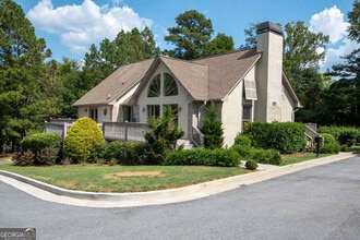 Building Photo - 201 Robinson Rd