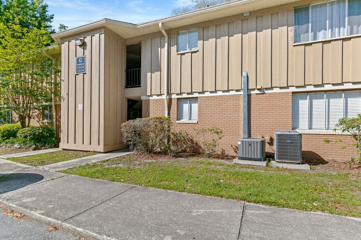 Primary Photo - Two Bedroom Two Bath in Hawthorne Reserve