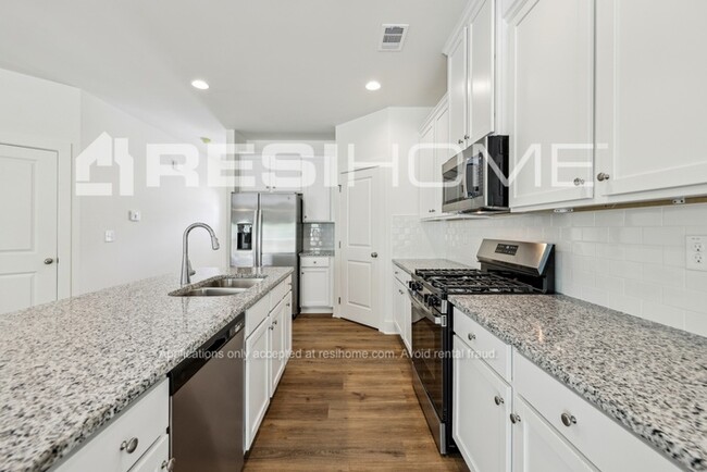 Foto del edificio - 1513 Barrow Xing Blvd