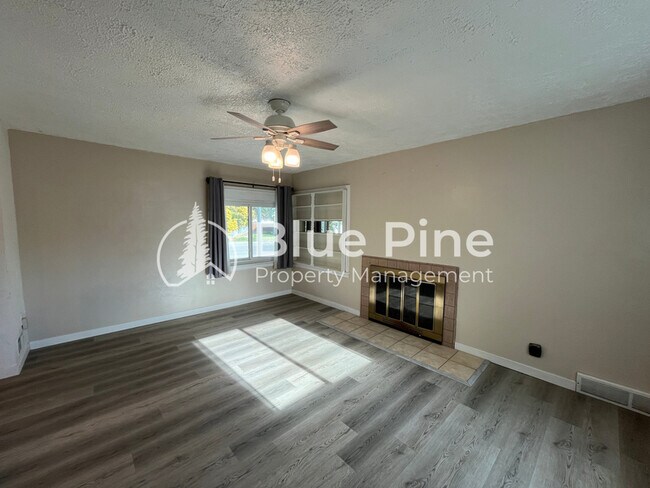 Foto del edificio - 108 Horrocks Dr