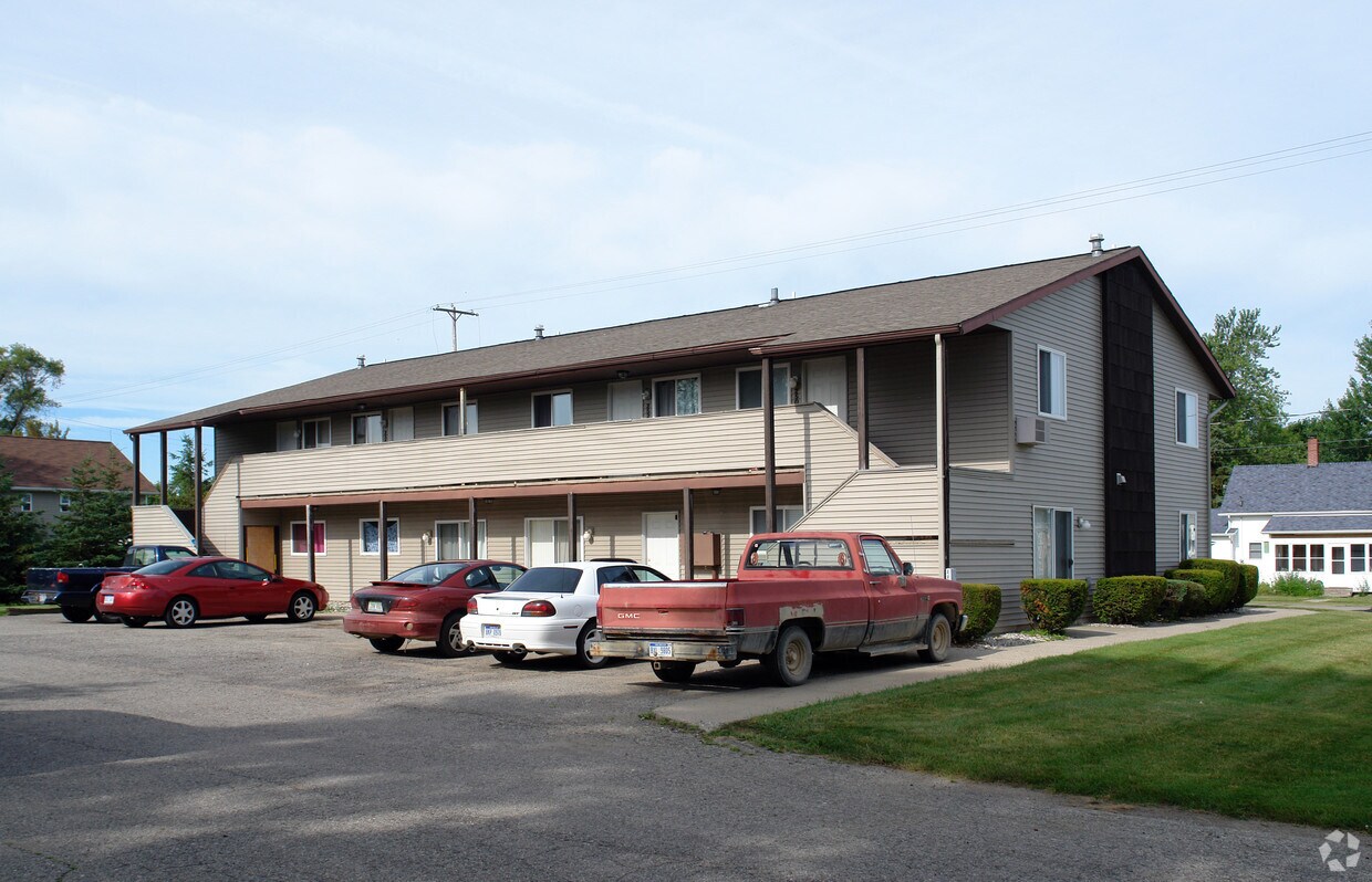 248 N Sorrell St, Fowler, MI 48835 Apartments in Fowler, MI