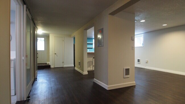 Foto del edificio - 4415 SE Hawthorne Blvd