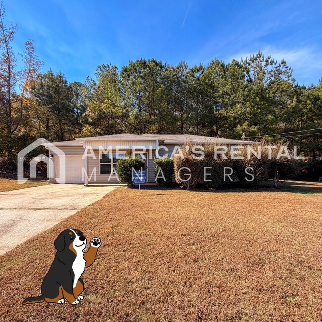 Foto del edificio - Spacious 3-Bed, 2-Bath Home Near Mercedes-Benz Plant in Vance!