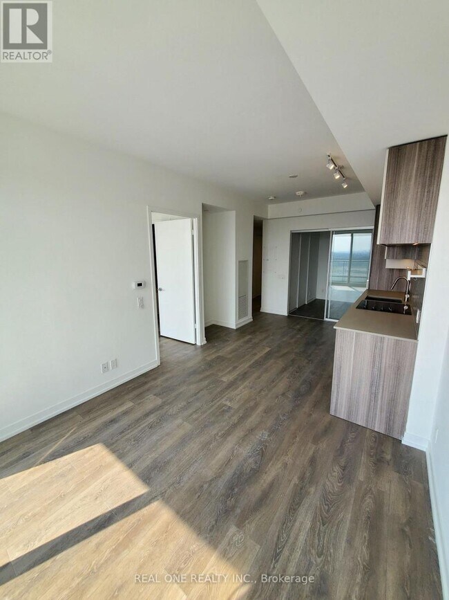 Photo du bâtiment - 5 Buttermill Ave.