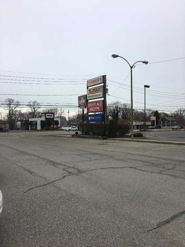 Ferrier Plaza - 2827 W 26th St