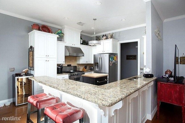 Foto del edificio - 4 br, 3 bath House - 6409 Meister Street