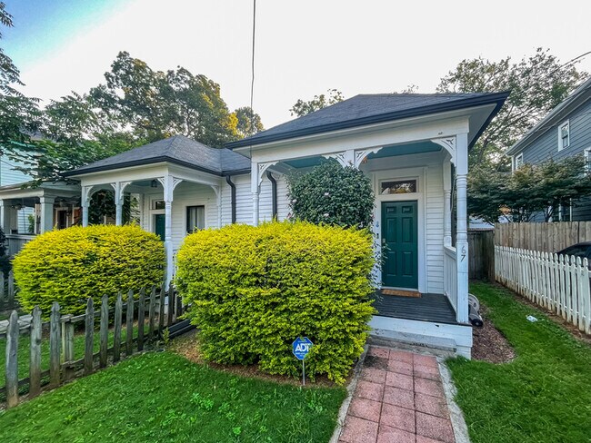 Foto del edificio - 67 Hogue St NE