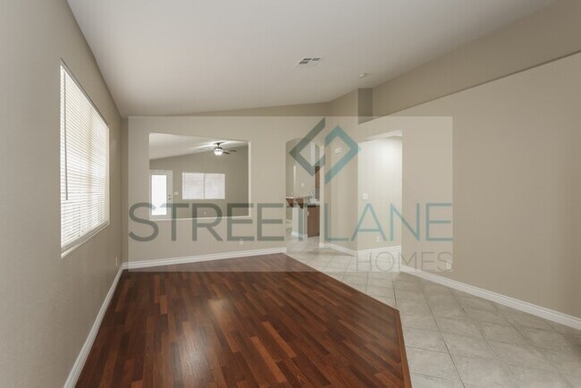 Building Photo - REDUCED!- $350 off first full month if mov...
