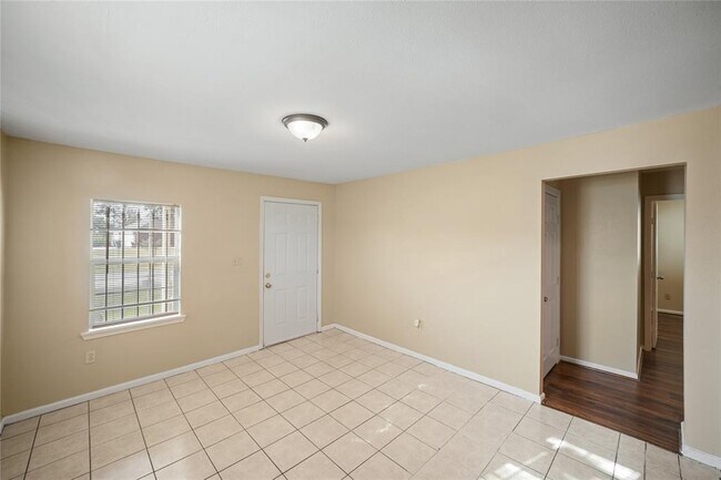Building Photo - 3521 Le Badie St