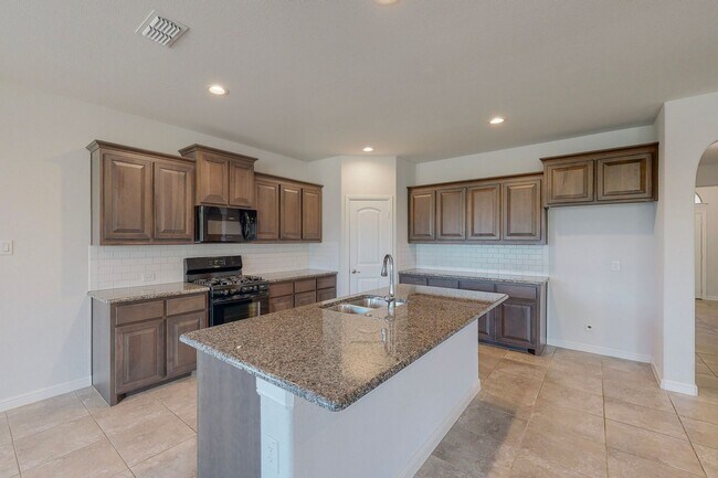 Foto del edificio - Well Appointed Four Bedroom in Desirable Community of Ryan Meadows, Denton Texas