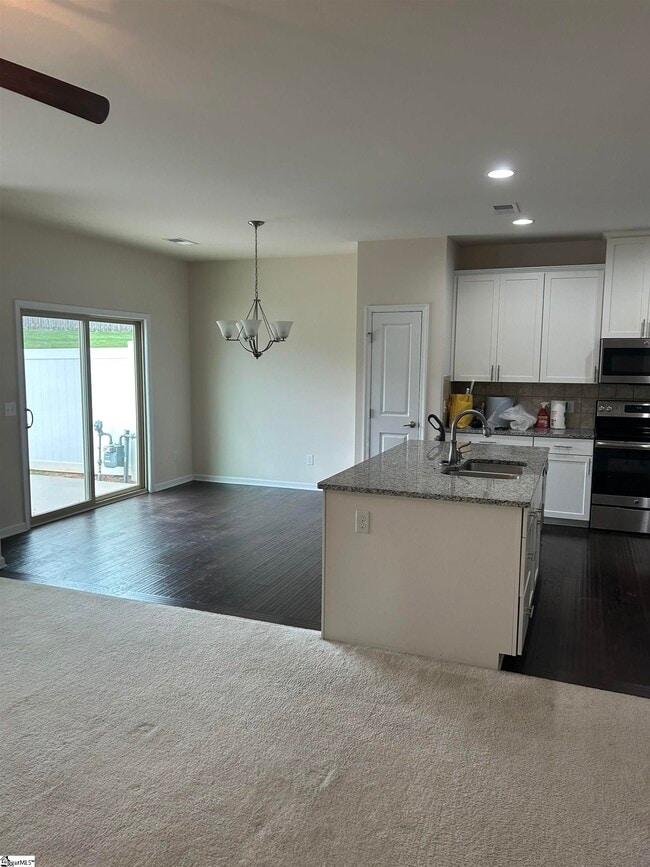 Building Photo - 129 Middleby Way