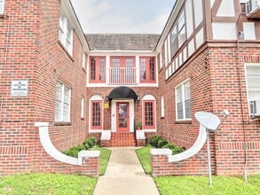 Building Photo - 3920 Fannin St