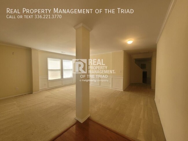 Foto del edificio - *Move In Special* Lovely 4 BR/2.5 BA w/ Lo...