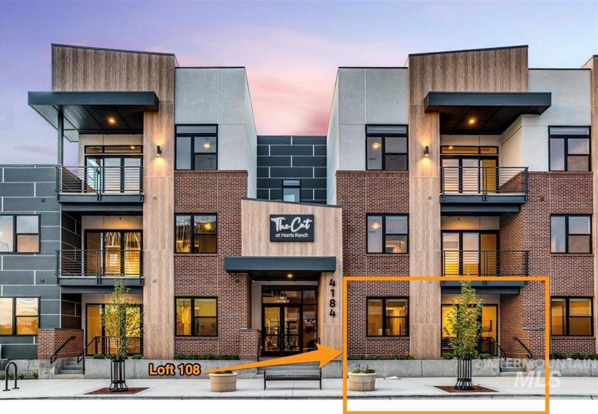 Primary Photo - Stylish 1 Bed, 1 Bath Main-Level Condo in ...