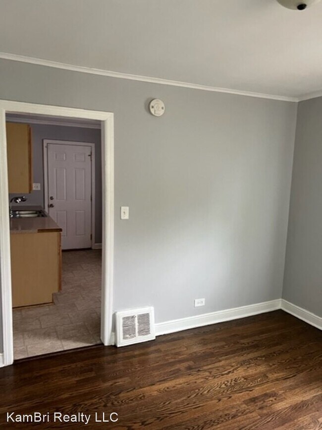 Building Photo - 3 br, 1 bath House - 18444 Palmer Ave