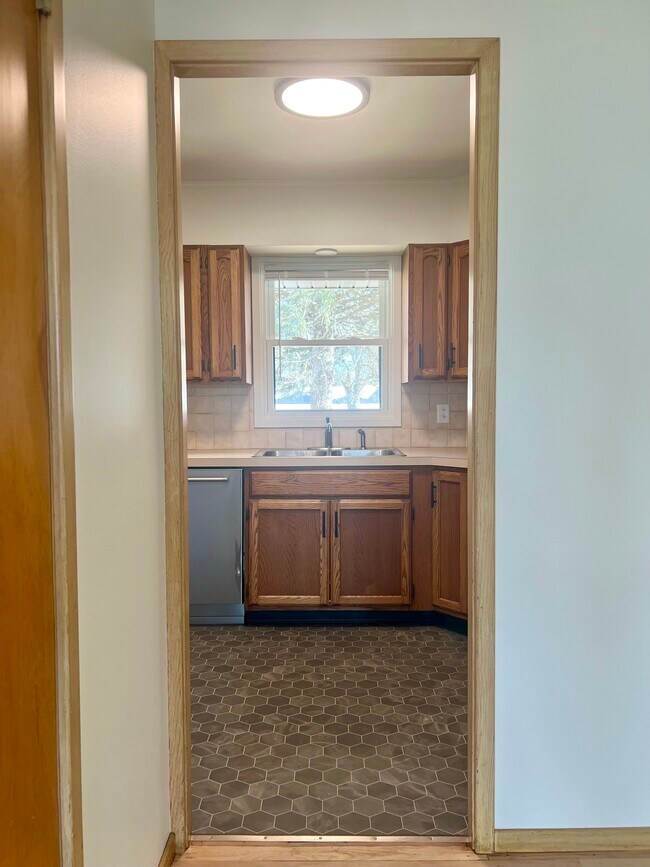 Foto del edificio - 4032 Worthington Ave