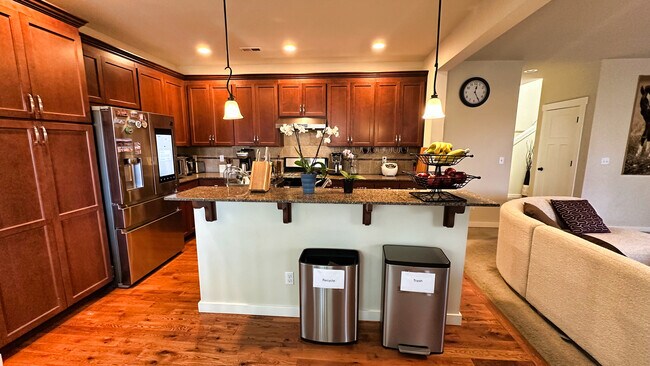 Foto del edificio - 14600 19th Ave W