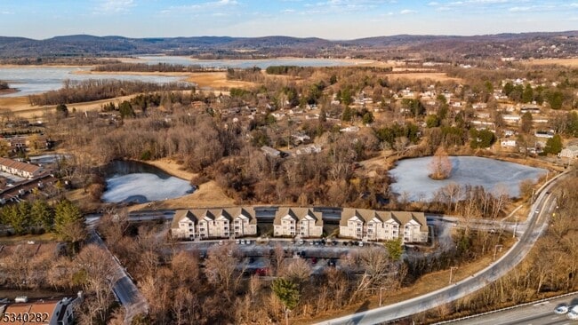 Foto del edificio - 41 Park Dr