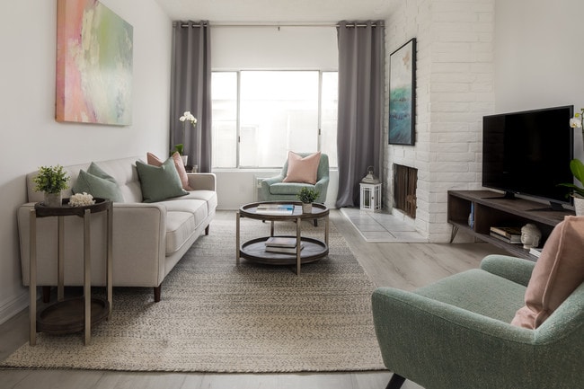 Building Photo - Le Cove Apartments