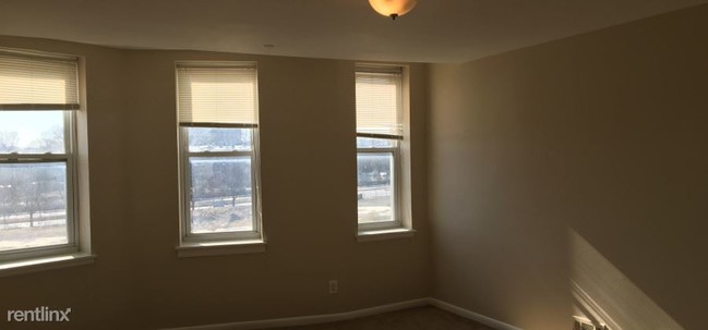Building Photo - 5 br, 2.5 bath House - 716 Lennox St