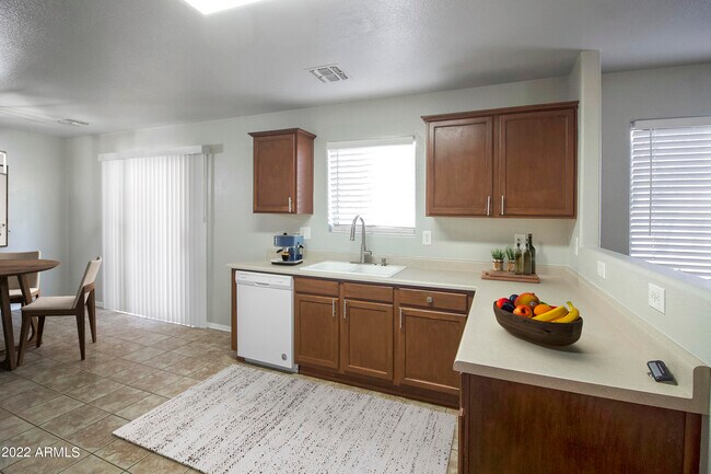 Foto del edificio - 5754 N 73rd Dr