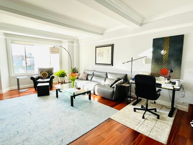 Sala de estar - 630 Mason St