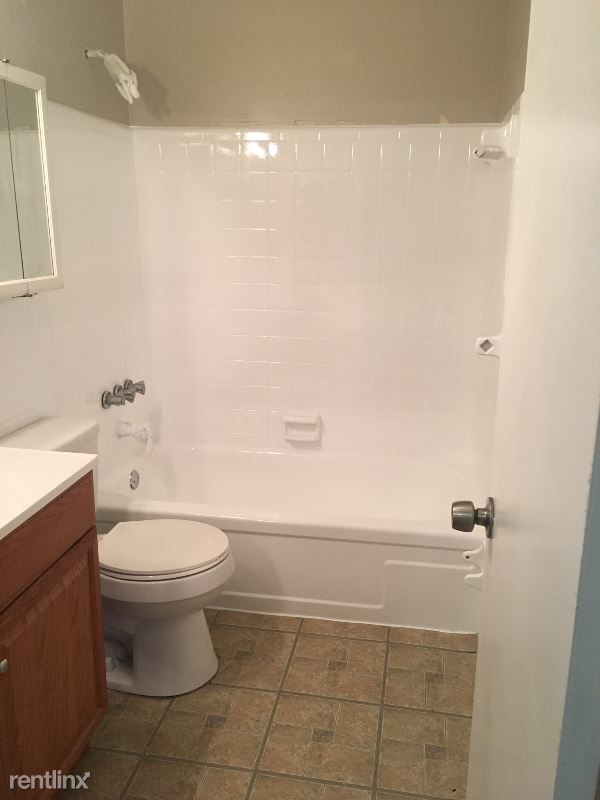 Building Photo - 1 br, 1 bath Apartment - 1908 NE 4 st