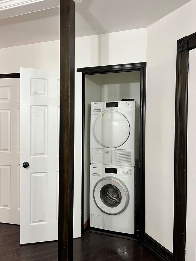 Miele washer/dryer - 12 Parkside Ct