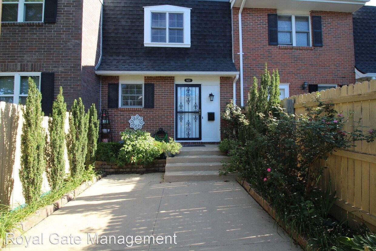 Primary Photo - 2 br, 2 bath House - 8620 West 84th Street