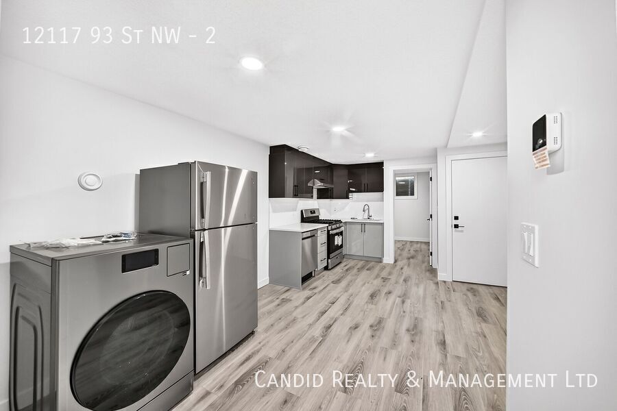 Photo du bâtiment - Pet-friendly, Brand-New 2-Bedroom Basement Suite