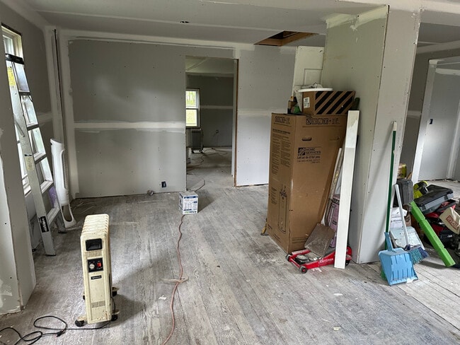 Building Photo - 952 South St