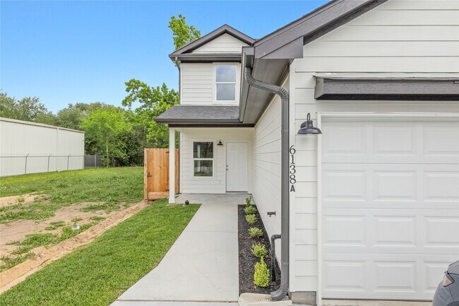 Foto del edificio - 6138 Brookfield Dr