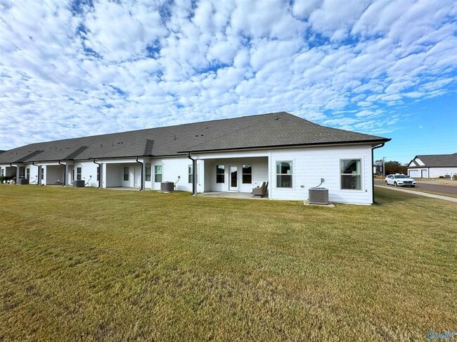 Foto del edificio - 12665 Whitcomb Cir