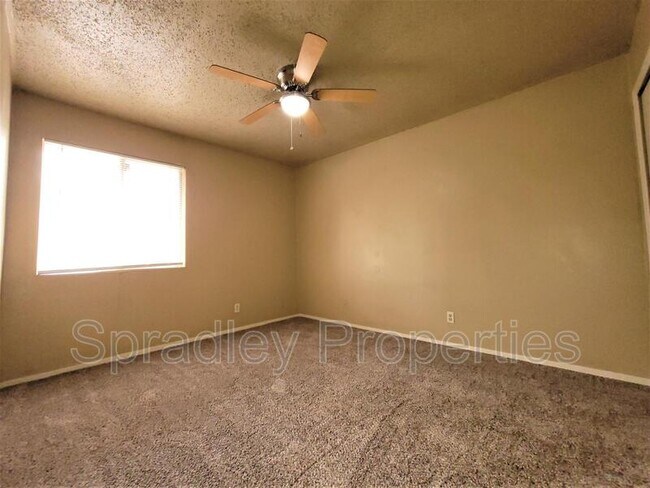 Building Photo - 2024B S 15th St