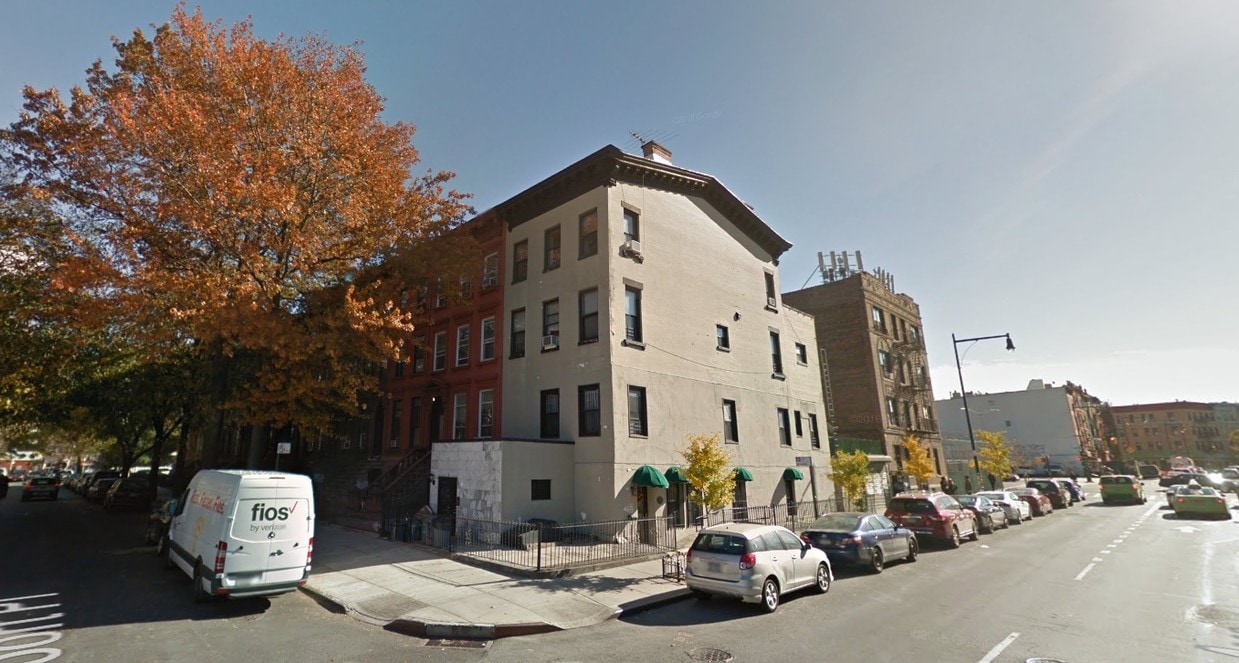 Primary Photo - 2 Brevoort Pl
