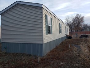 Building Photo - 621 1st Ave