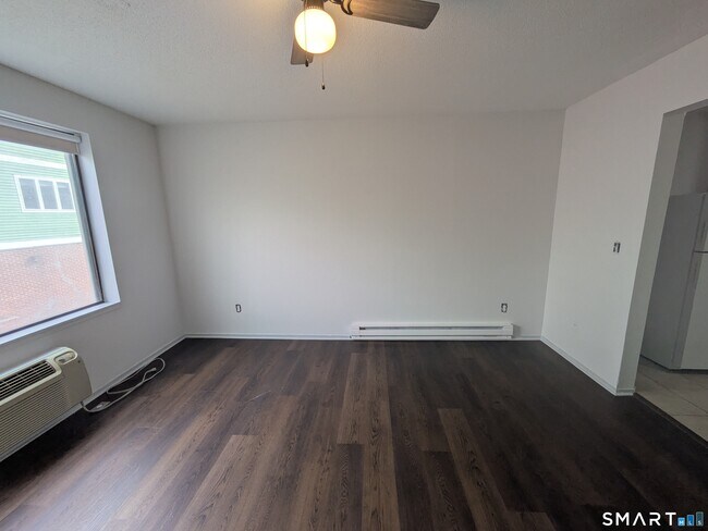 Foto del edificio - 289 Main Ave