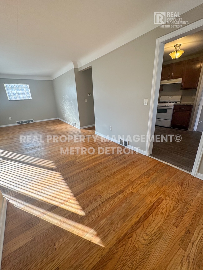 Building Photo - 19645 Woodmont St