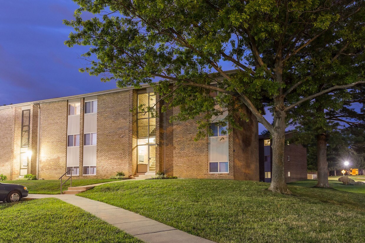 Tuscany Woods Apartments 7106 Rolling Bend Rd Windsor Mill, MD