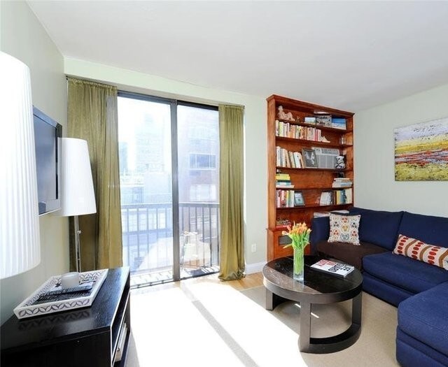 Foto principal - 26-36 Gold St