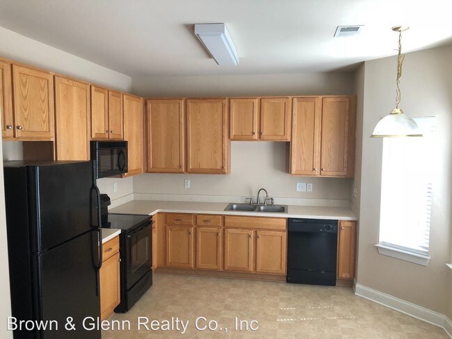 Foto del edificio - 3 br, 2 bath House - 4820 Water Ct.