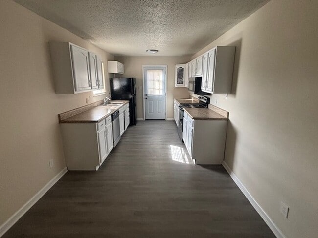 Photo - Knoxville 37915 - 4 bedroom 2 bath - call Howard Grower 865-705-0969 House