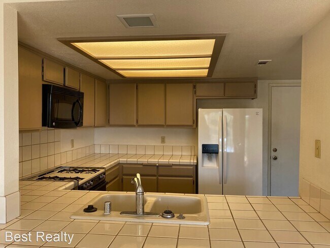 Foto del edificio - 2 br, 2.5 bath House - 18540 Glenview Court