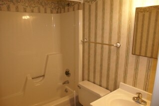 Building Photo - 103 E Lockhaven Dr