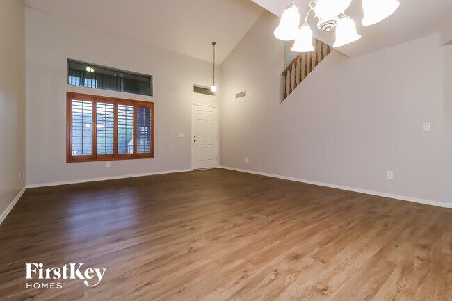 Building Photo - 3349 S 98th Ln