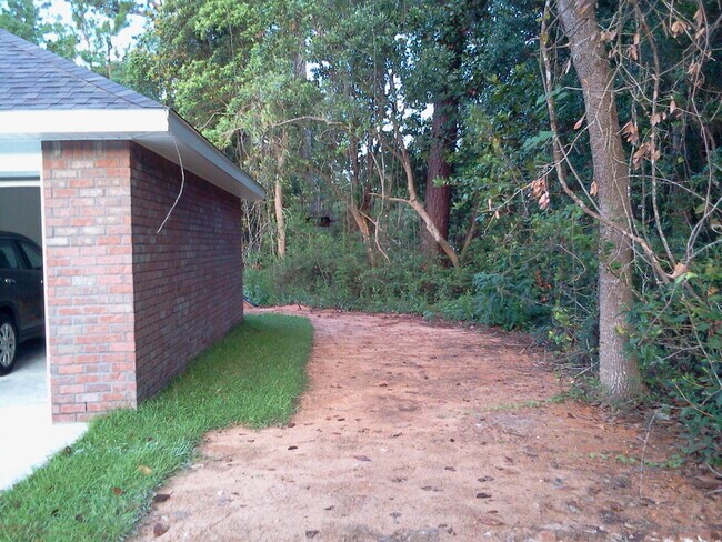 Foto del edificio - 2519 Weller Ave