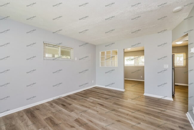 Building Photo - 8838 Cabot Dr