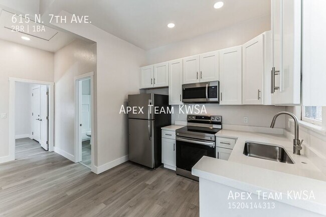 Building Photo - $1445- Gorgeous Newly Remodeled 2 Bed | 1 ...